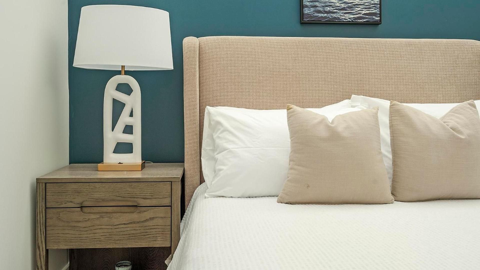 Landing - Chestnut Farm Apartment *