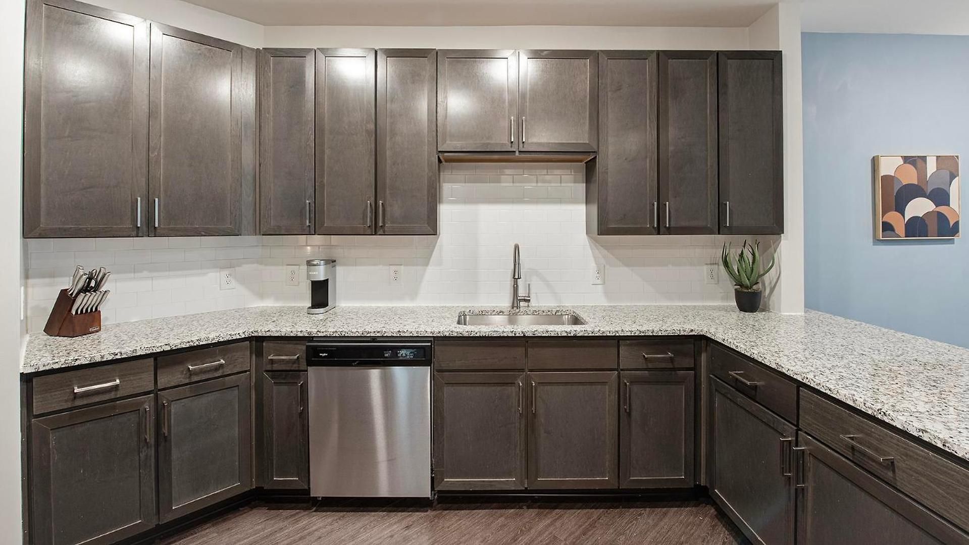 Apartment Landing - Thrive At Charlotte