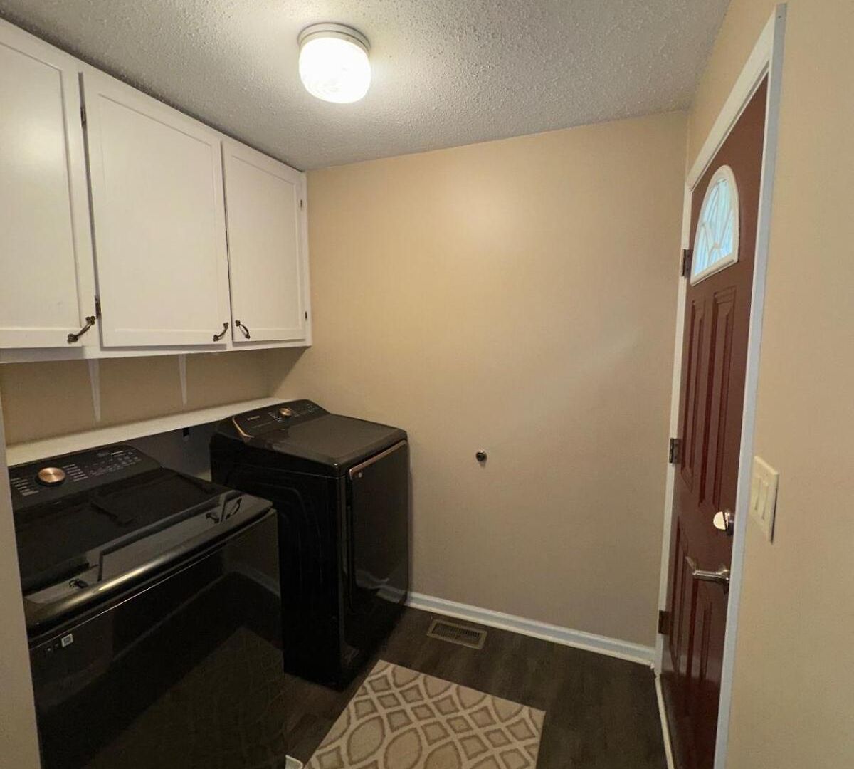 Private Quiet Near Unc Apartment