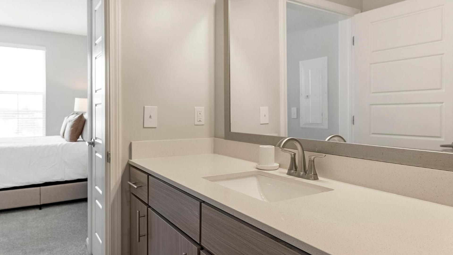 Landing Stunning 1bd Gym Pool
