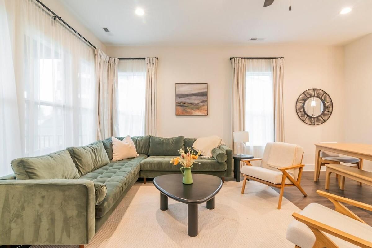 Spacious 4br Near Unc & Major Venues * Charlotte