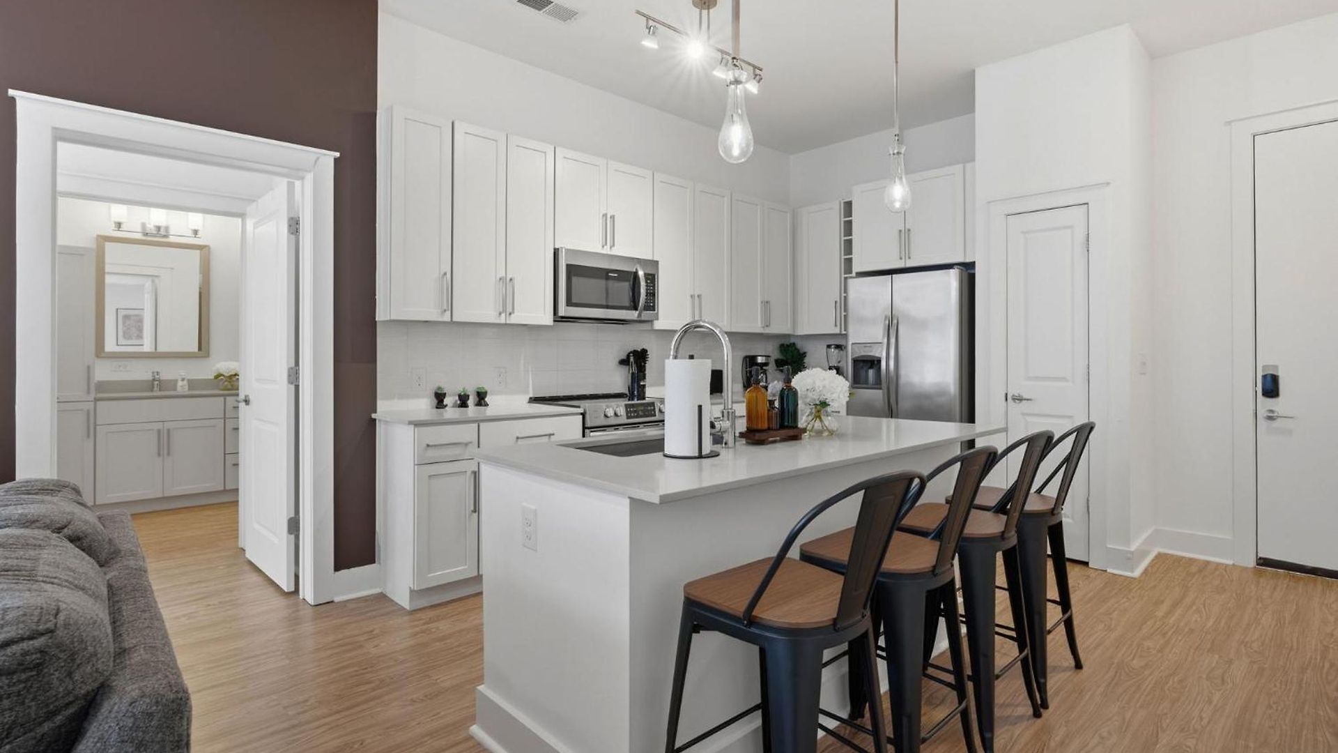Urban Escape | Free Parking, Pool, Gym Charlotte