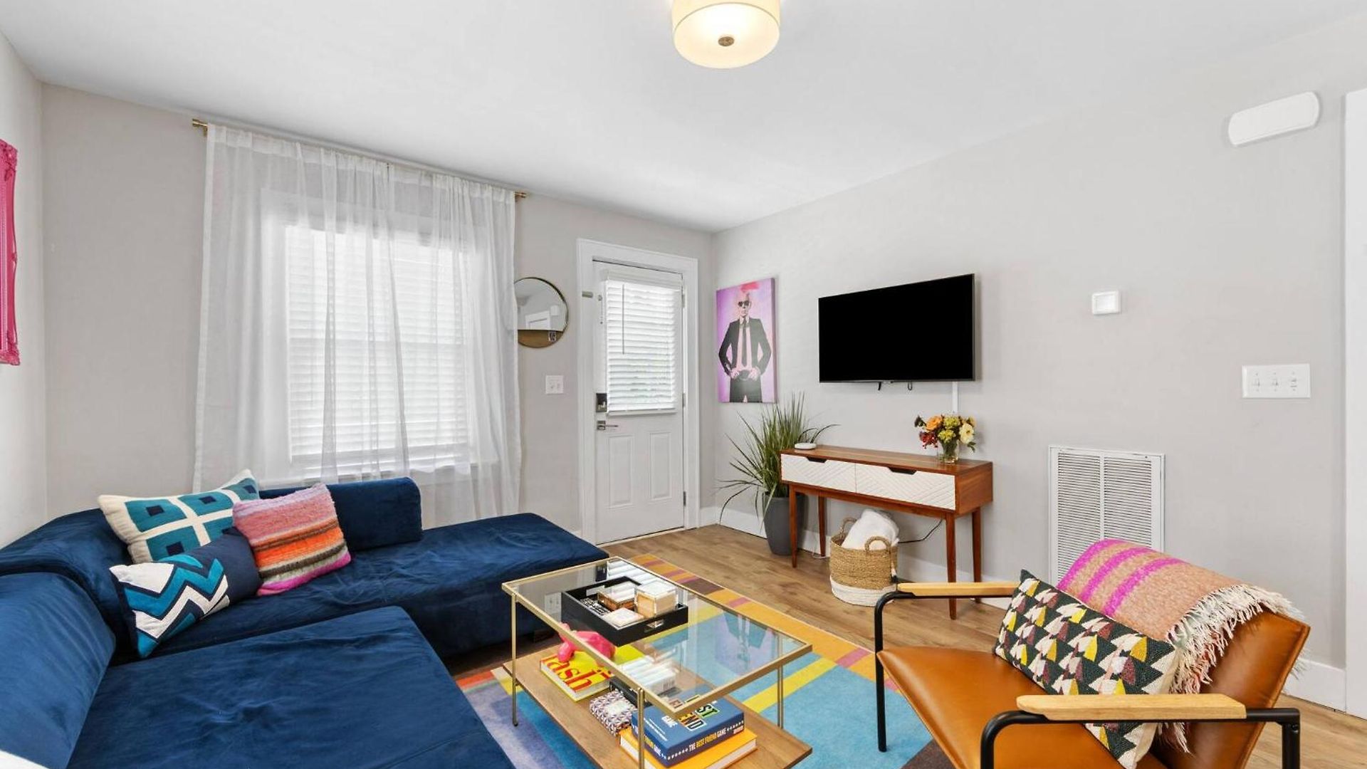 Optimist Abode 1: <7min To Noda-midwood-uptown *