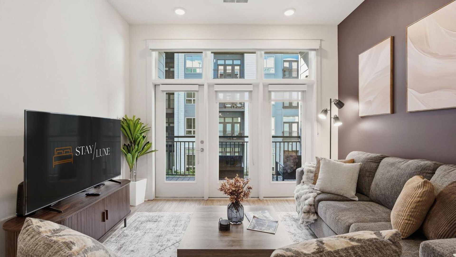 Apartment Urban Escape | Free Parking, Pool, Gym