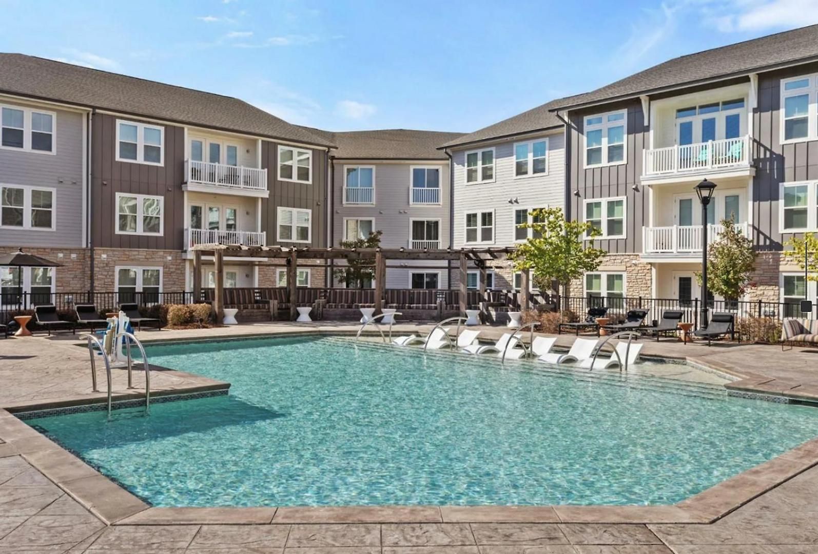 Landing - Chestnut Farm Apartment