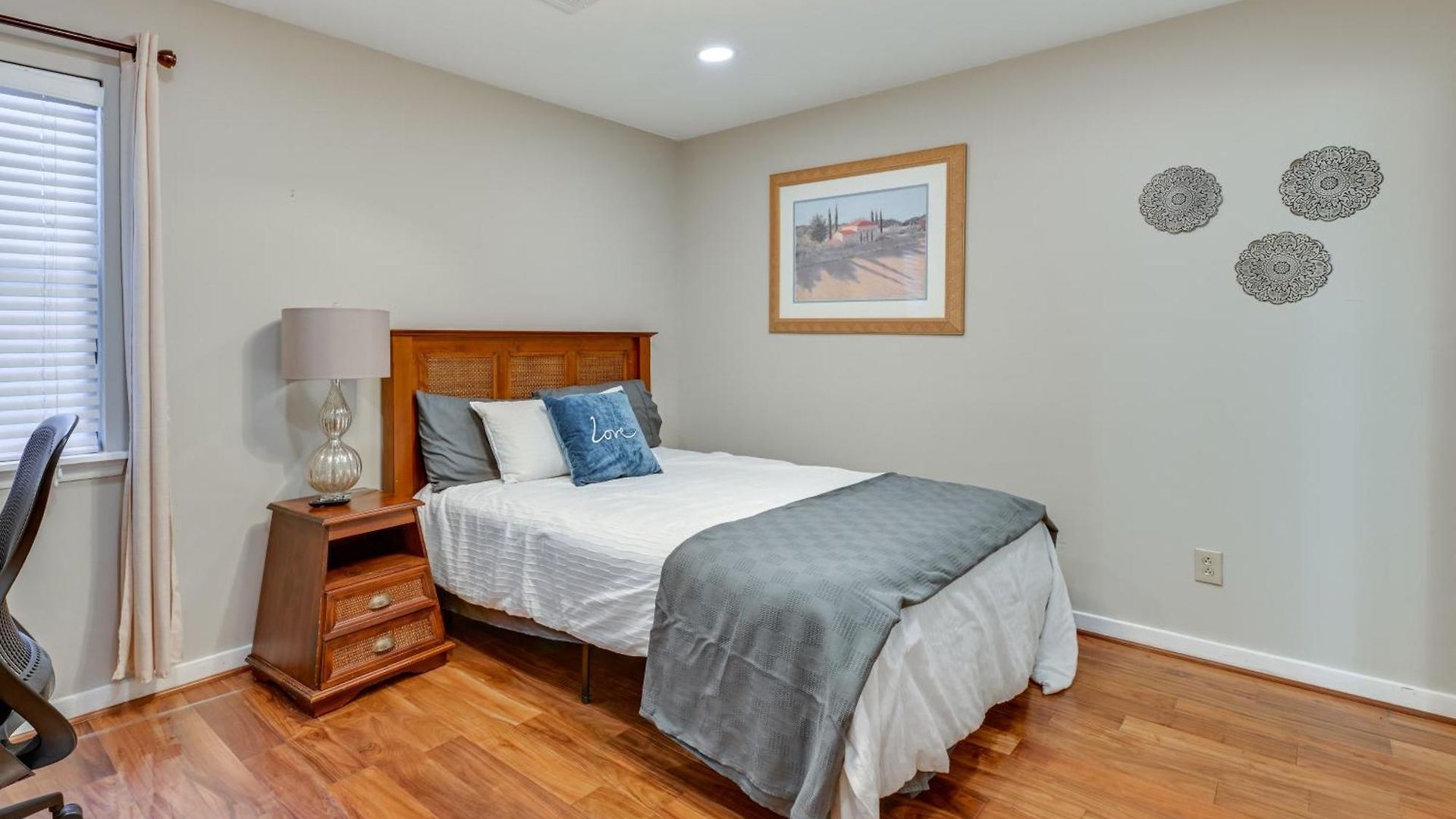 1 Mi To Boa Stadium! Walkable W/ Porch * Charlotte