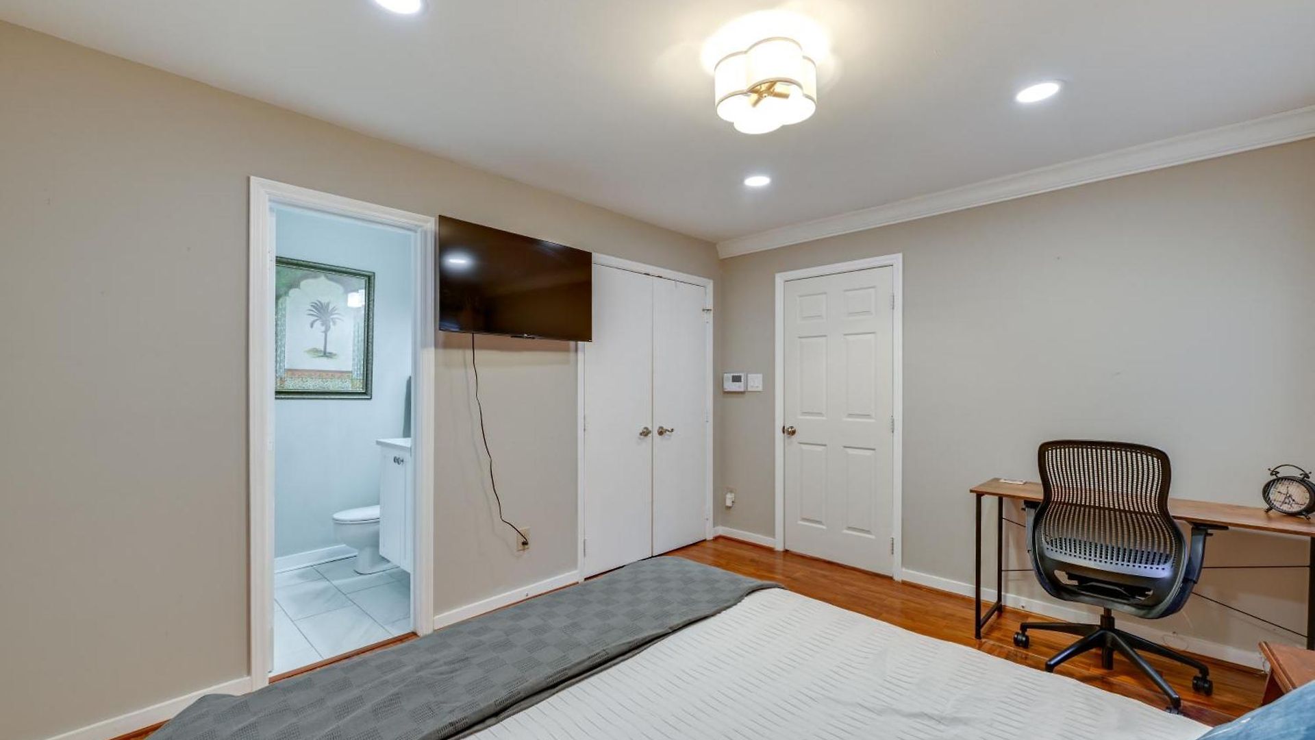 Holiday home 1 Mi To Boa Stadium! Walkable W/ Porch *