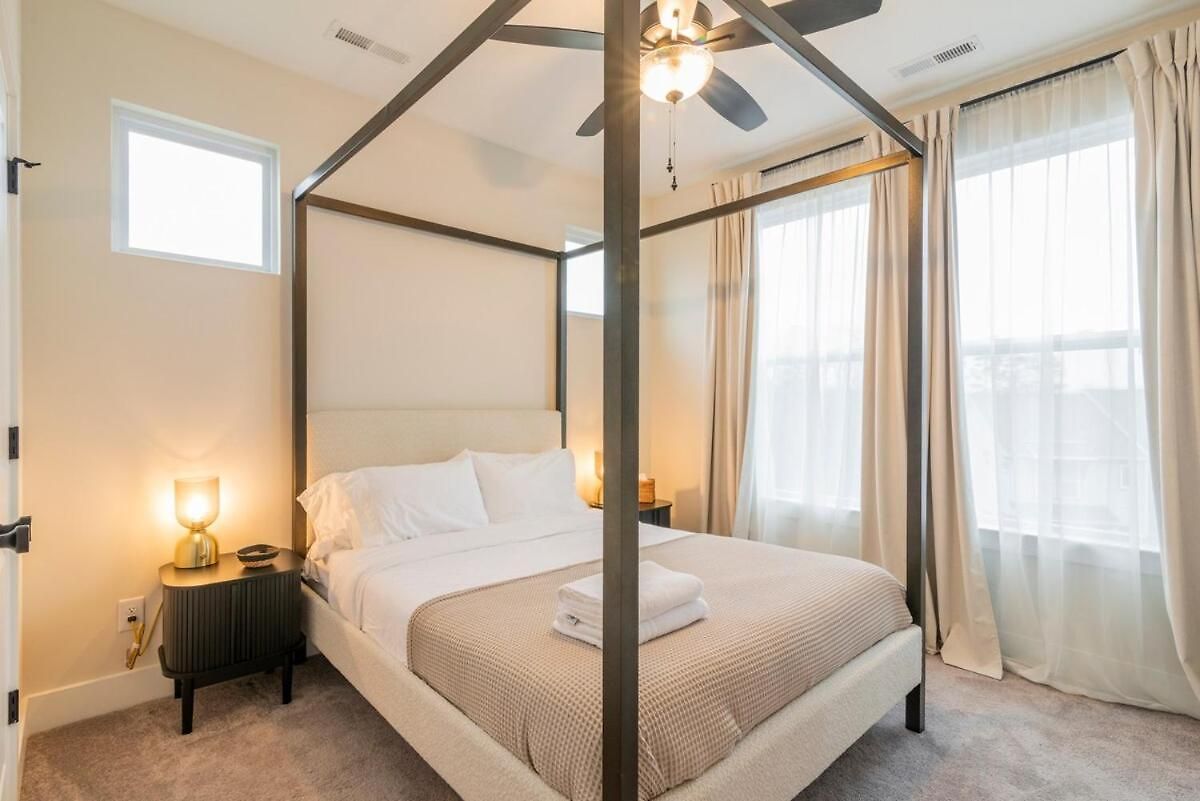 Spacious 4br Near Unc & Major Venues *
