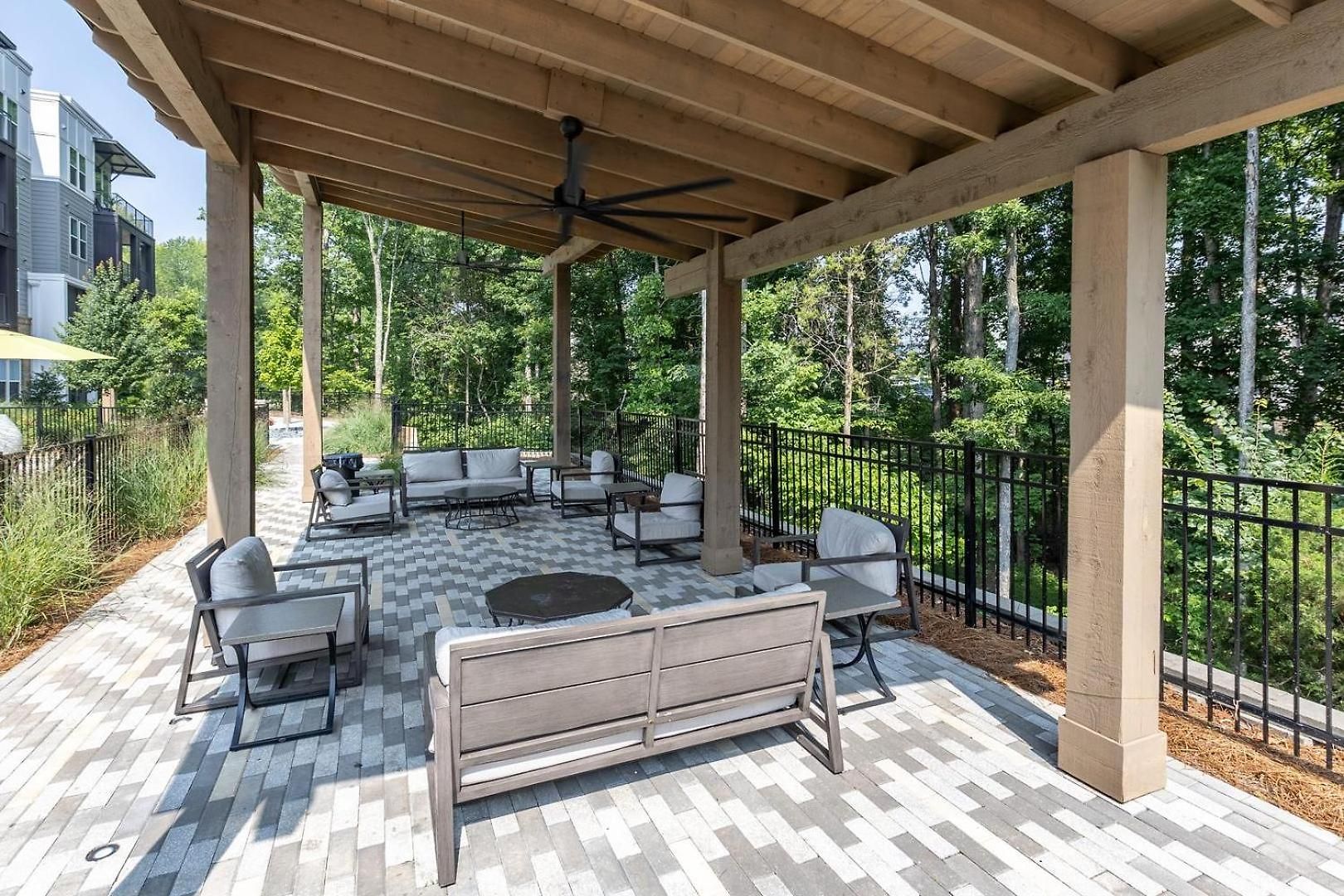 Landing Stunning 1bd Gym Pool