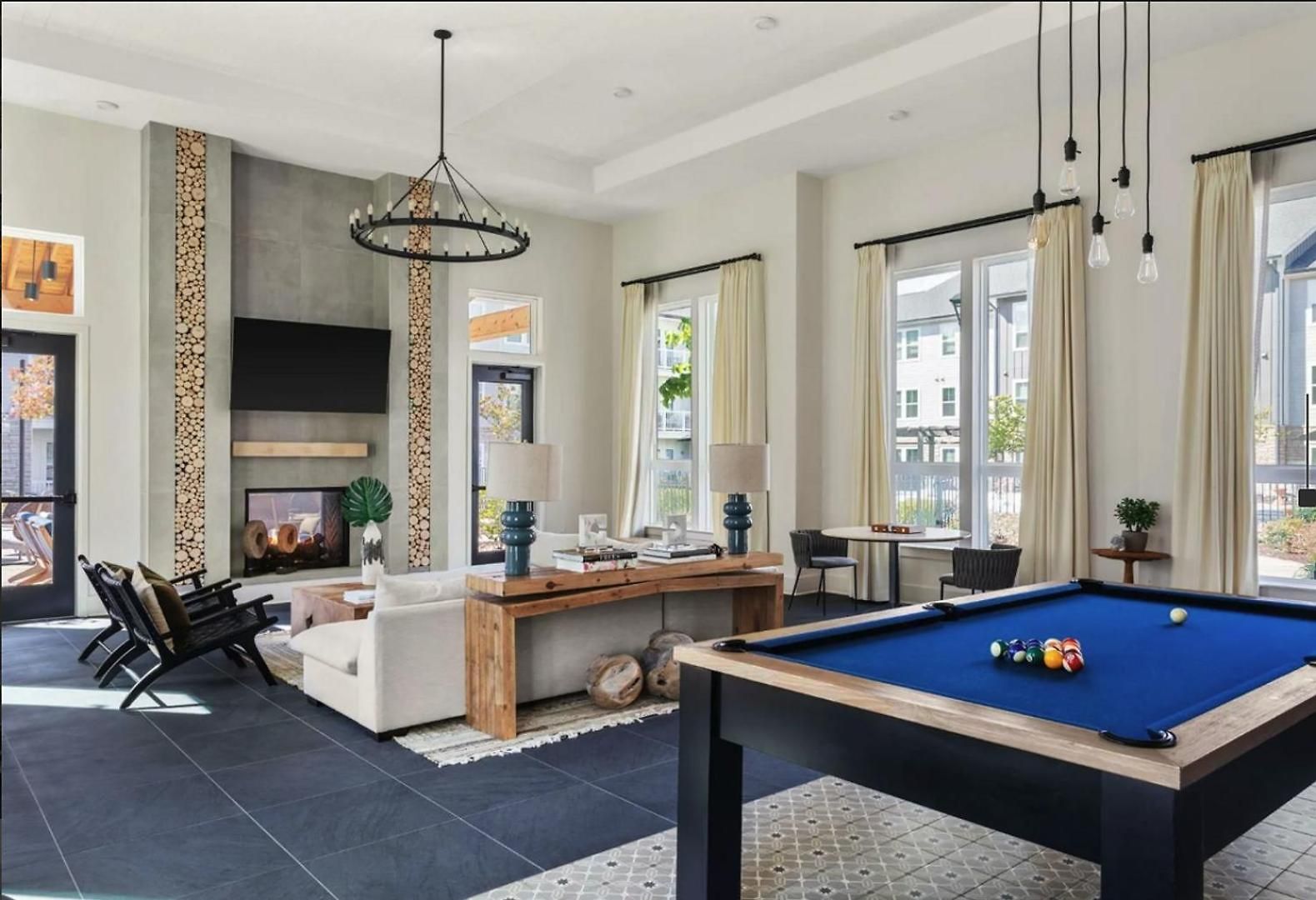 Apartment Landing - Chestnut Farm Charlotte