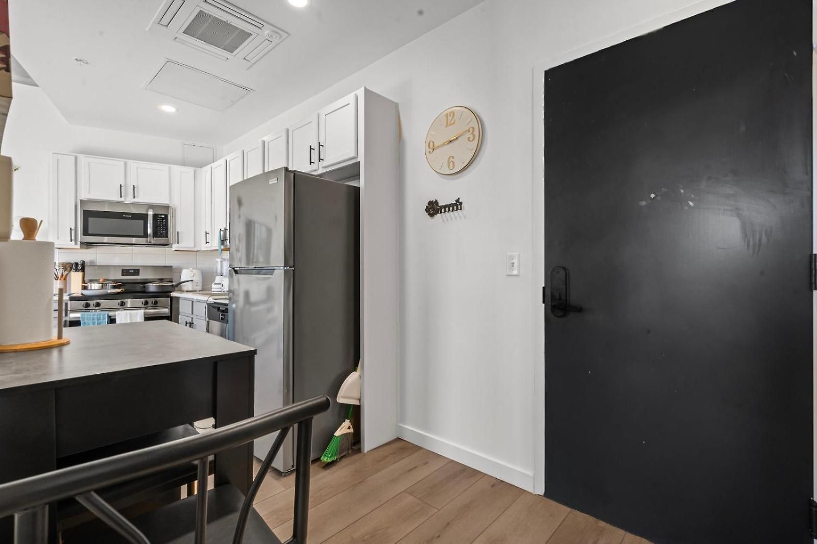 Luxury 2br South End Uptown Charlotte, Walkable, Gym, Washer & Dryer *