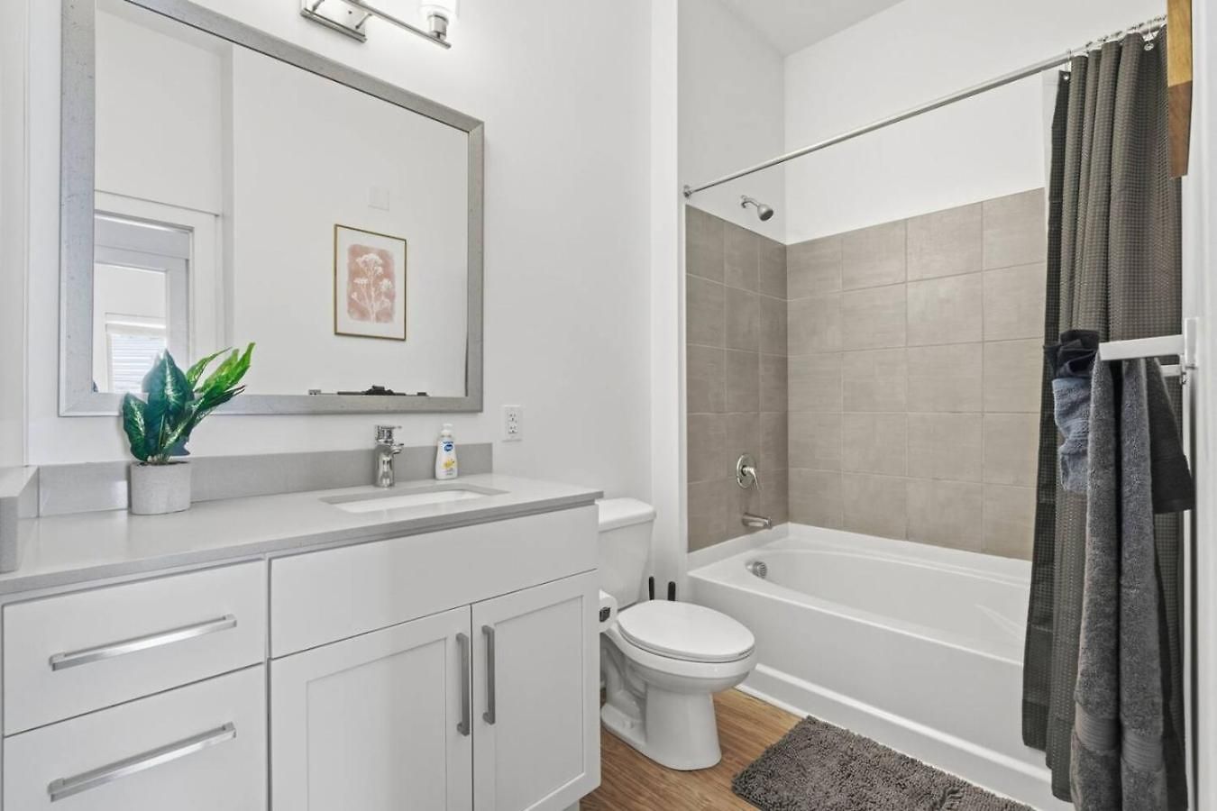 Carolina Horizon - Pool, Views, Free Parking Apartment