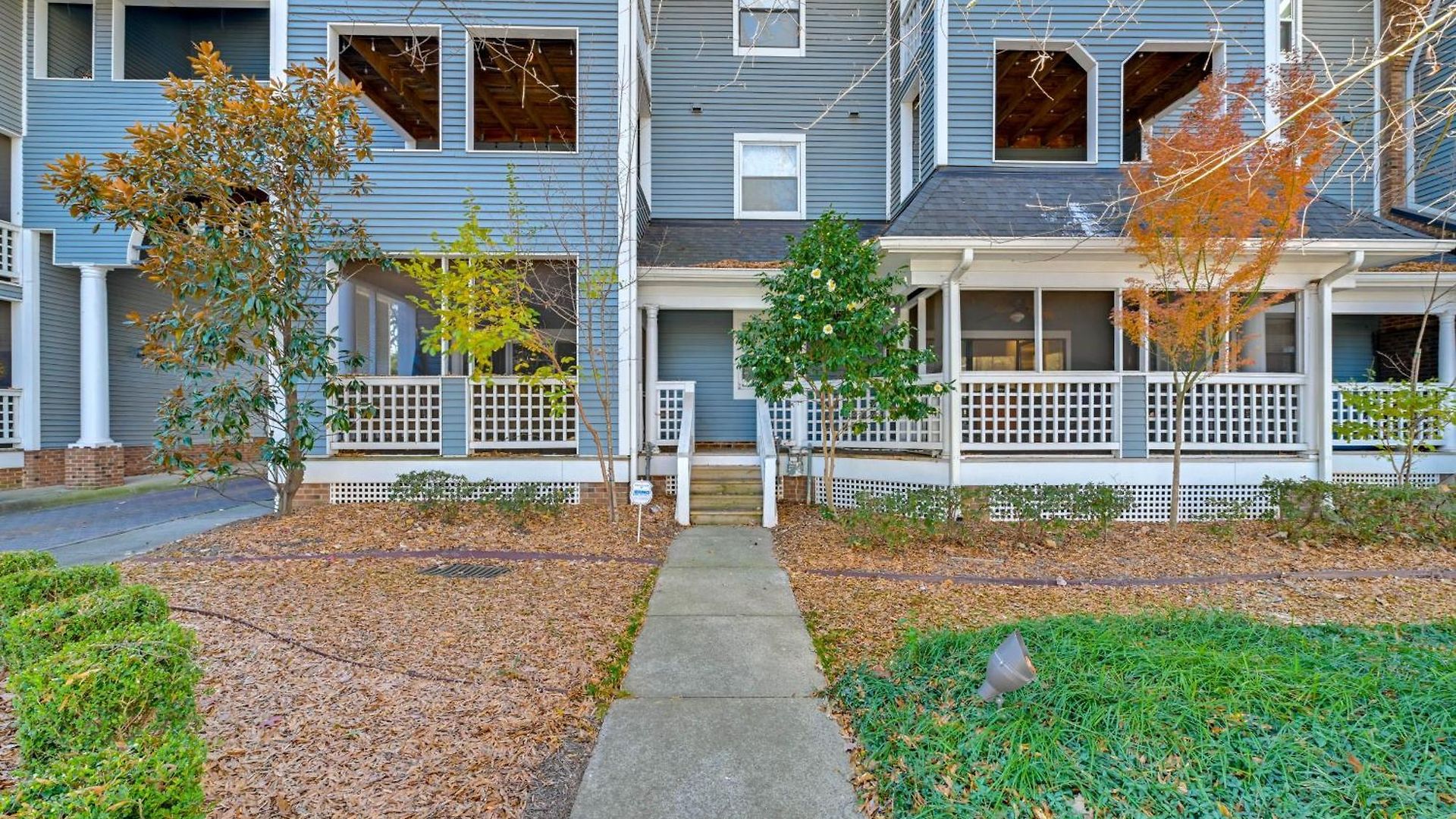 1 Mi To Boa Stadium! Walkable W/ Porch Holiday home Charlotte