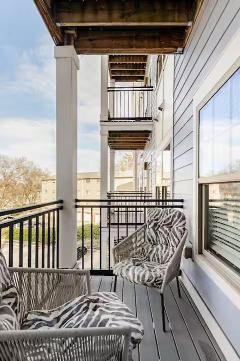 Skyline Serenity- Gym, Walk To Bars And Restaurants Charlotte