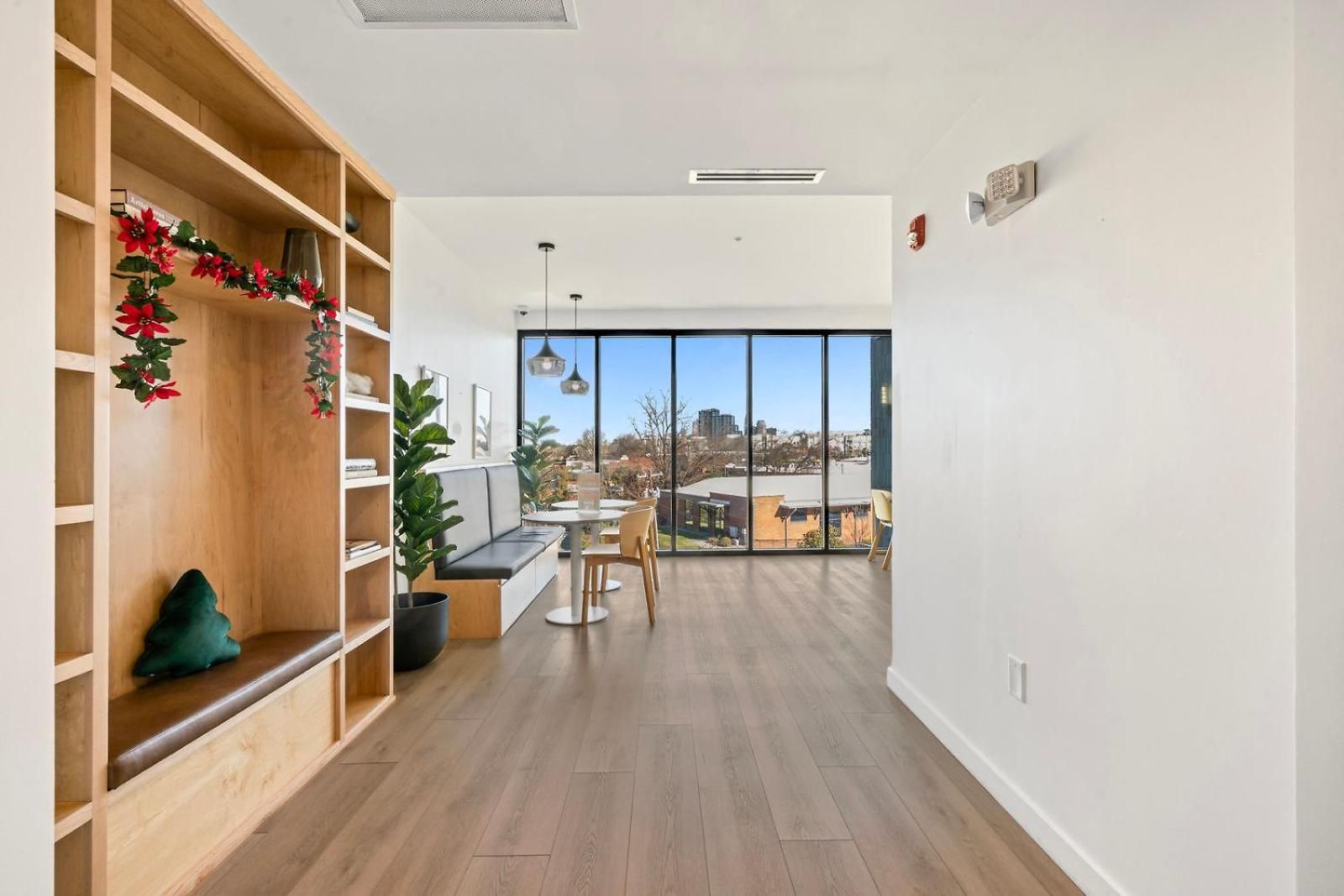 Luxury 2br South End Uptown Charlotte, Walkable, Gym, Washer & Dryer Apartment