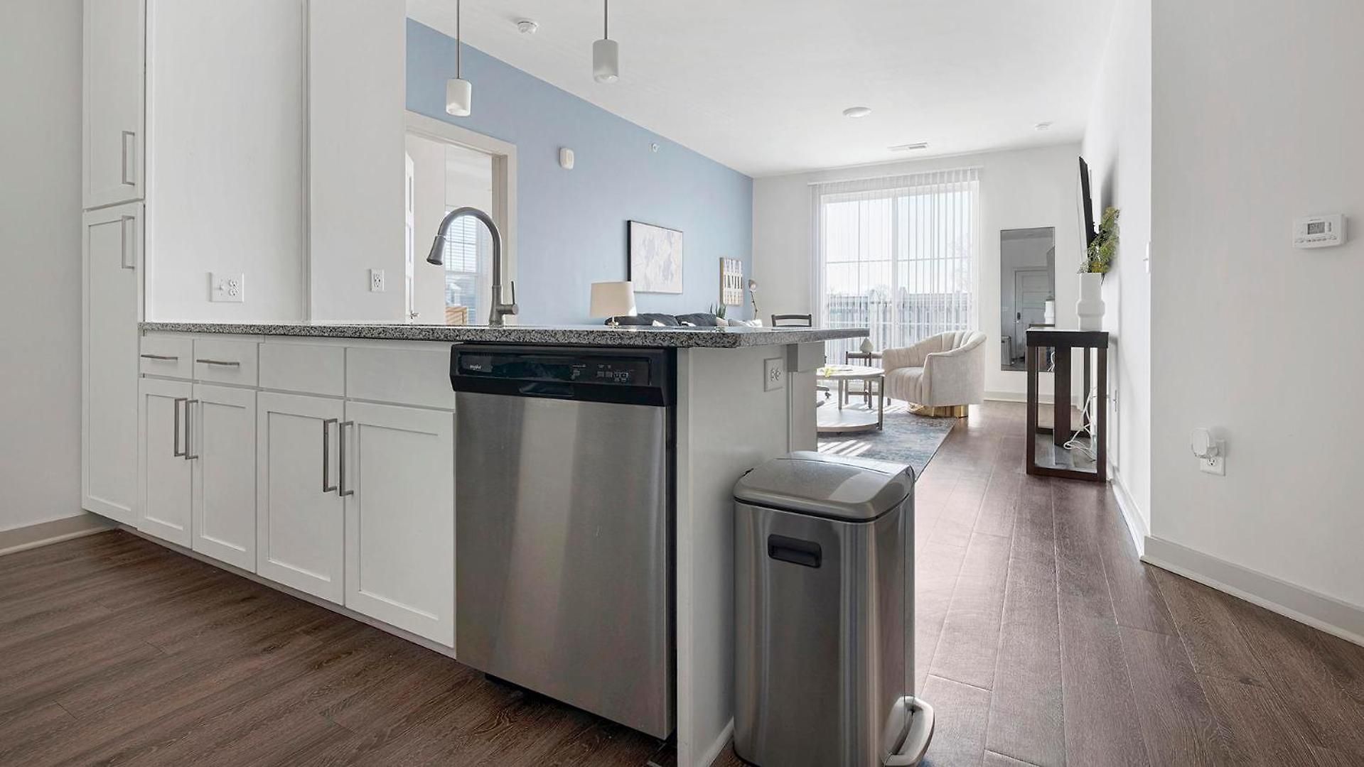 Apartment Landing Stunning 1Bd Pool Gym Charlotte