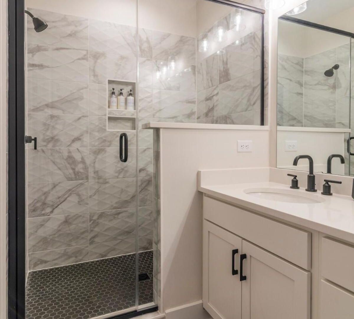 Spacious 4br Near Unc & Major Venues Apartment Charlotte