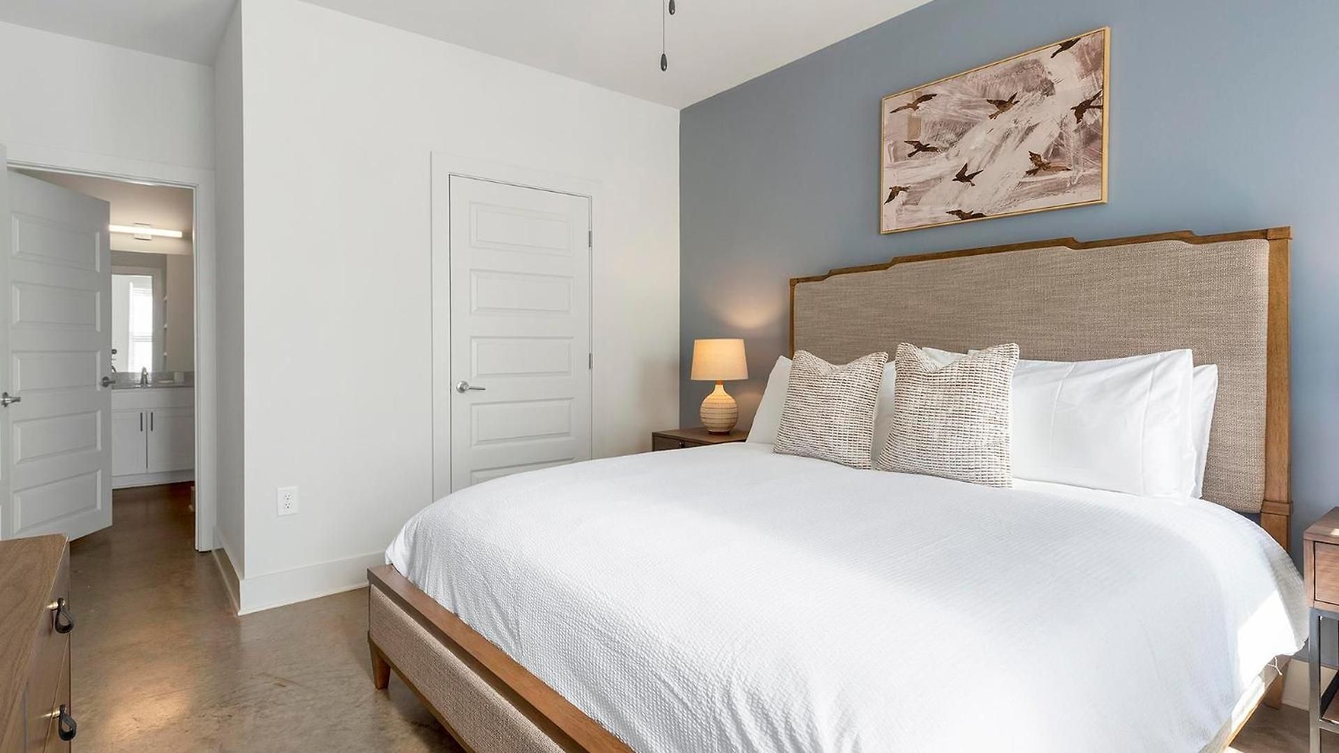 Apartment Landing - The Henry