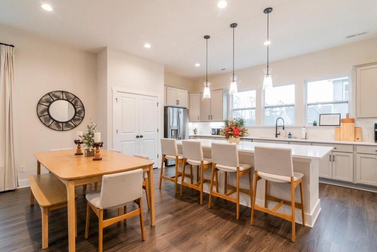 Spacious 4br Near Unc & Major Venues Charlotte