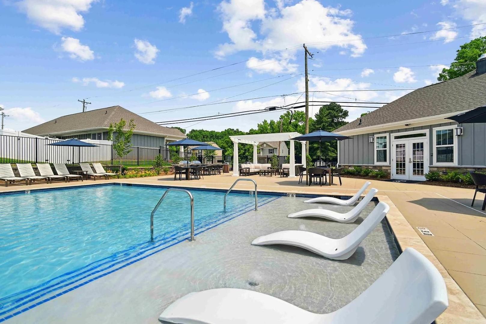 Apartment Landing - Zora Charlotte