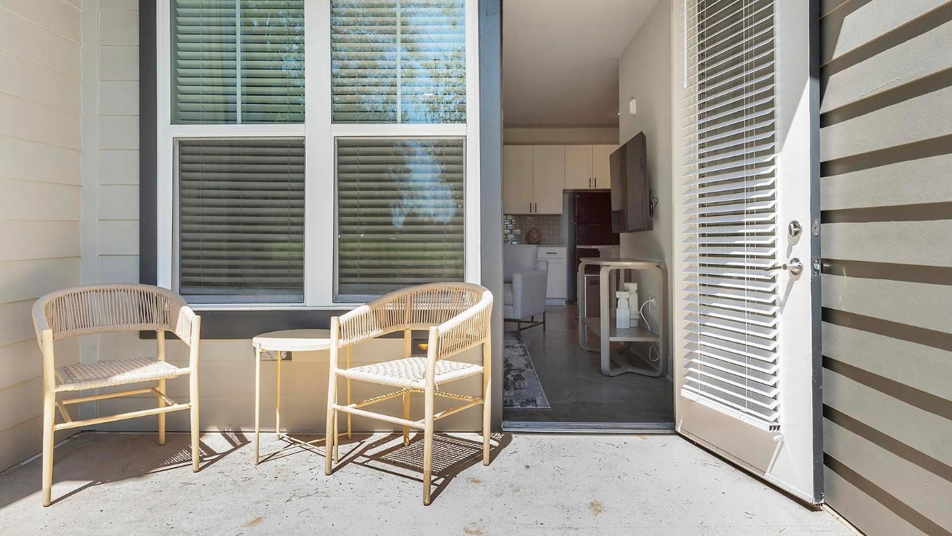 Apartment Landing - The Henry *