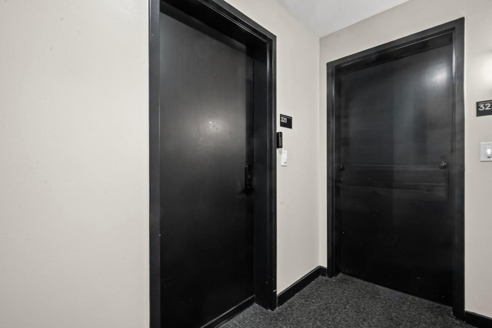 Luxury 2br South End Uptown Charlotte, Walkable, Gym, Washer & Dryer Apartment