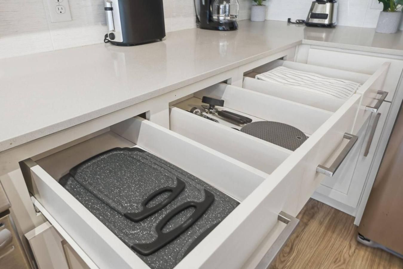 Apartment Urban Escape | Free Parking, Pool, Gym