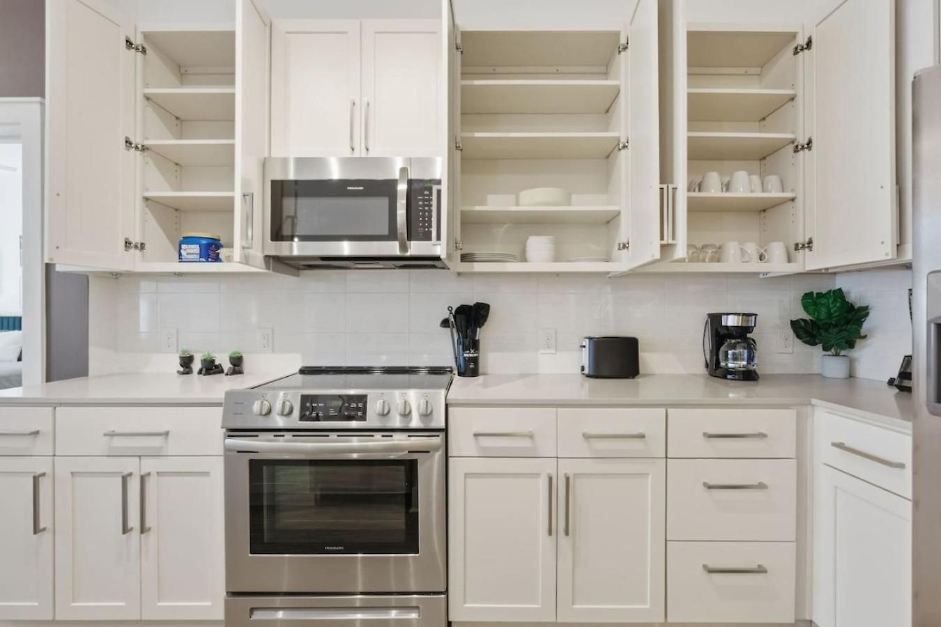 Urban Escape | Free Parking, Pool, Gym Charlotte