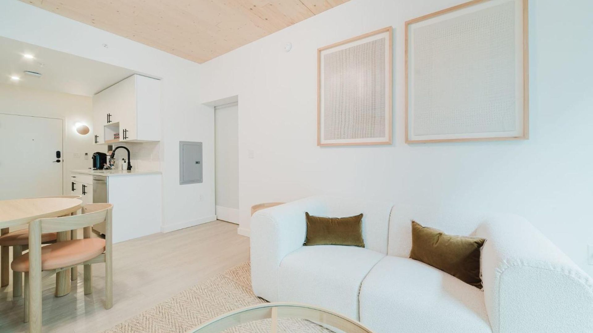 Hotel Joinery West 3*