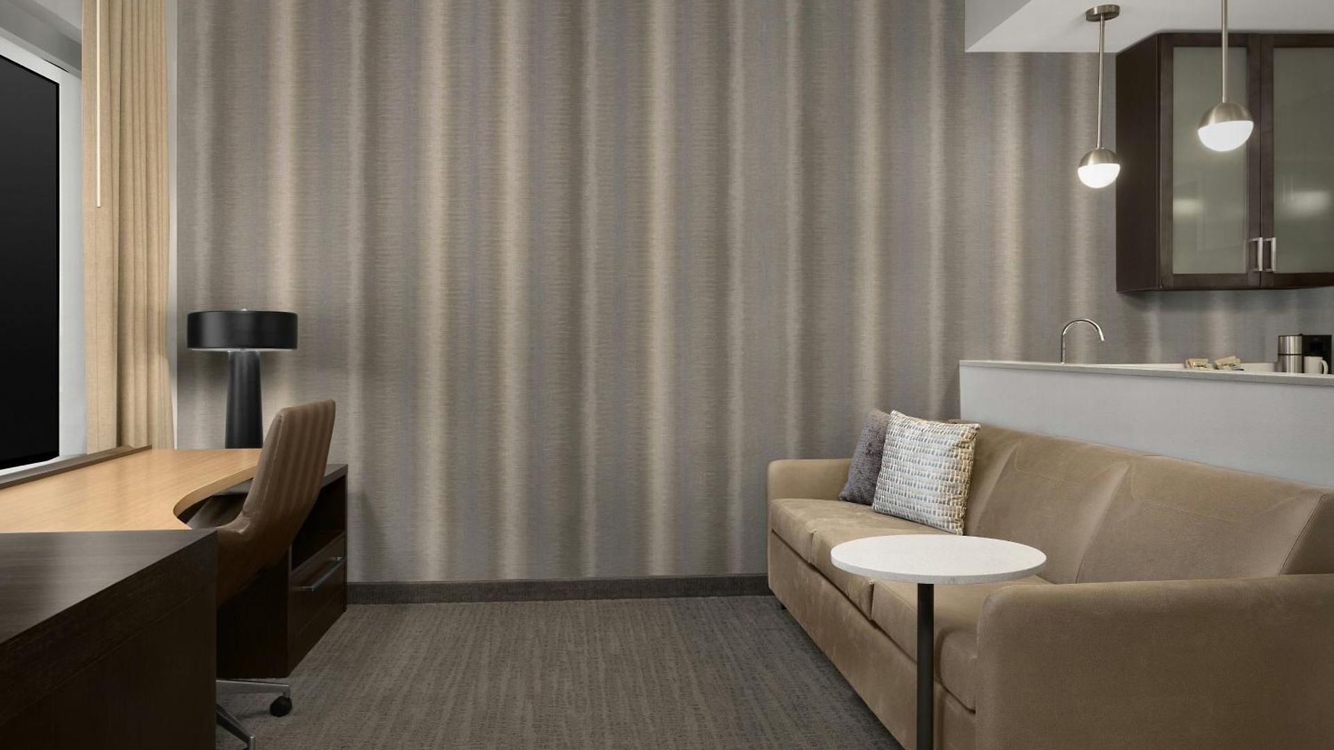 By Marriott Northlake Hotel 3*