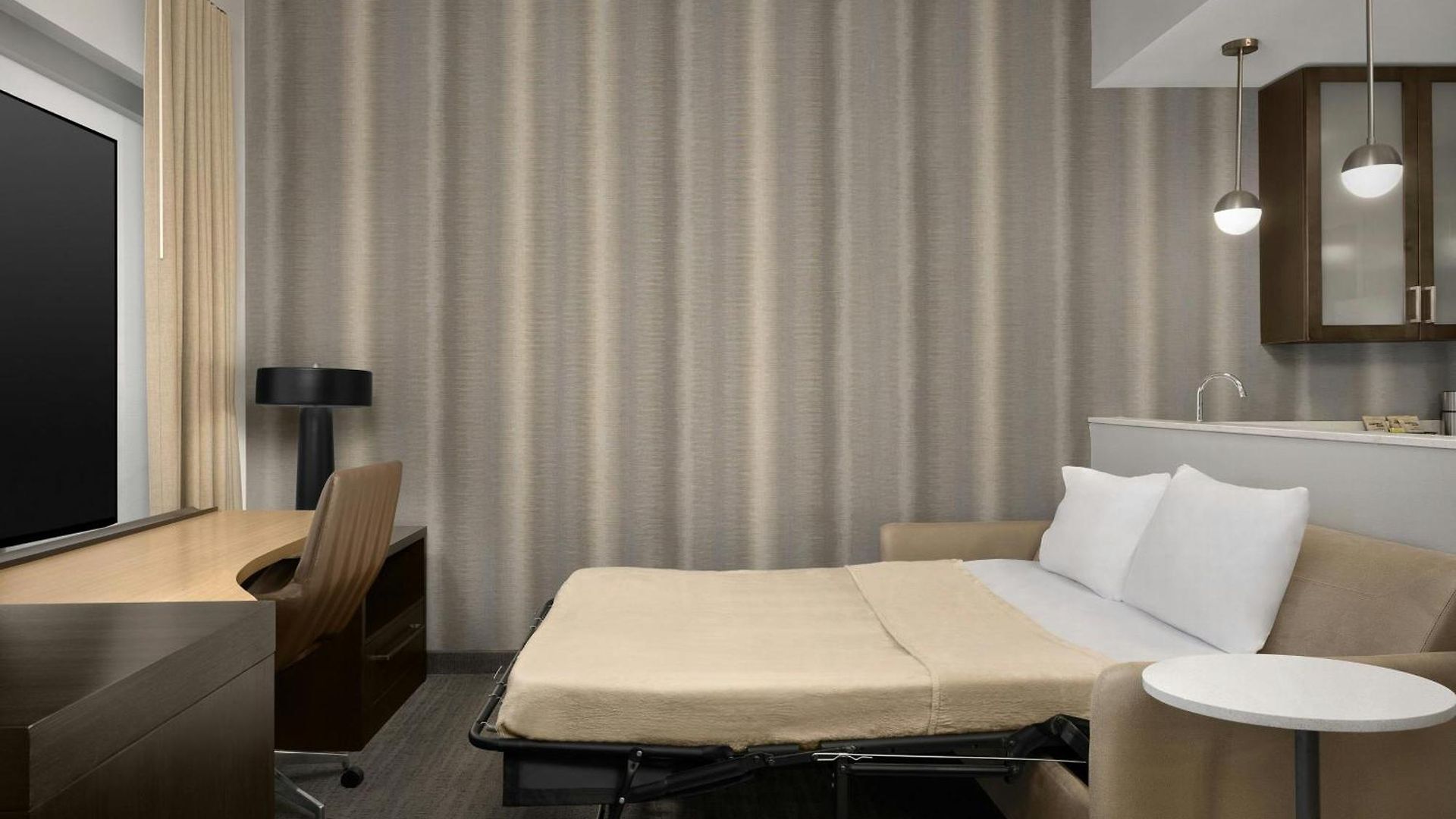Hotel By Marriott Northlake Charlotte
