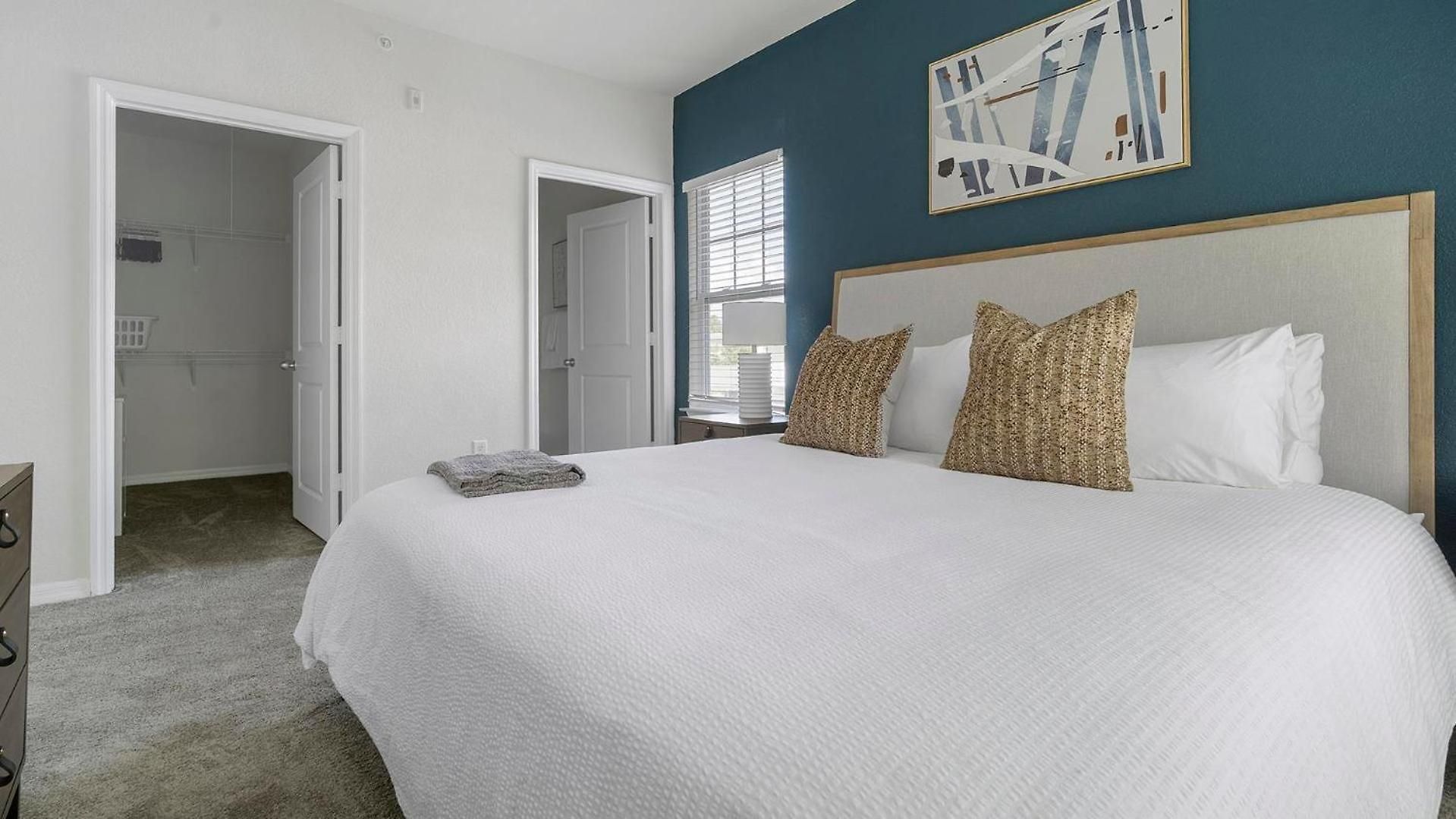 Apartment Landing - North