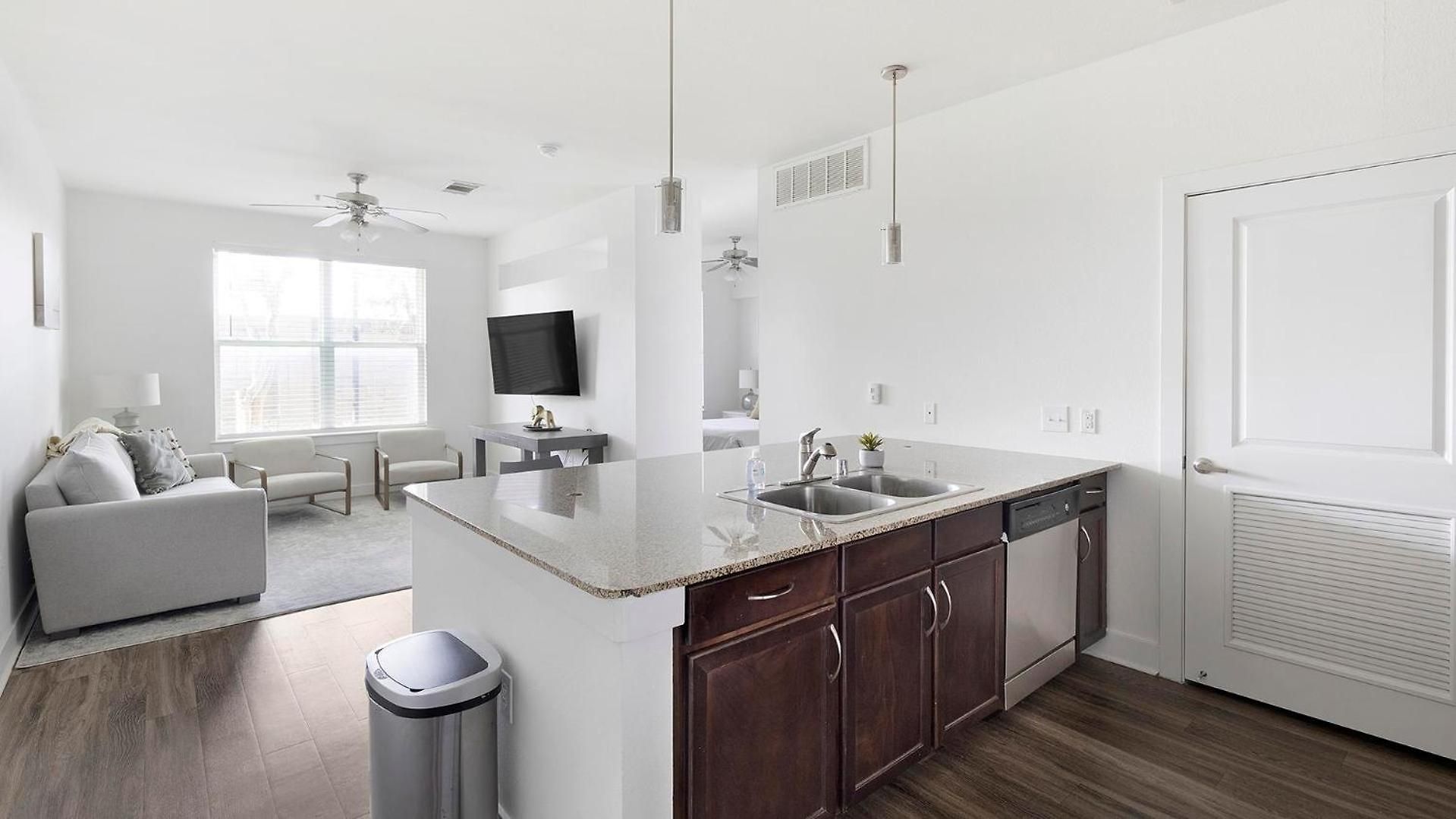 Landing - North Apartment