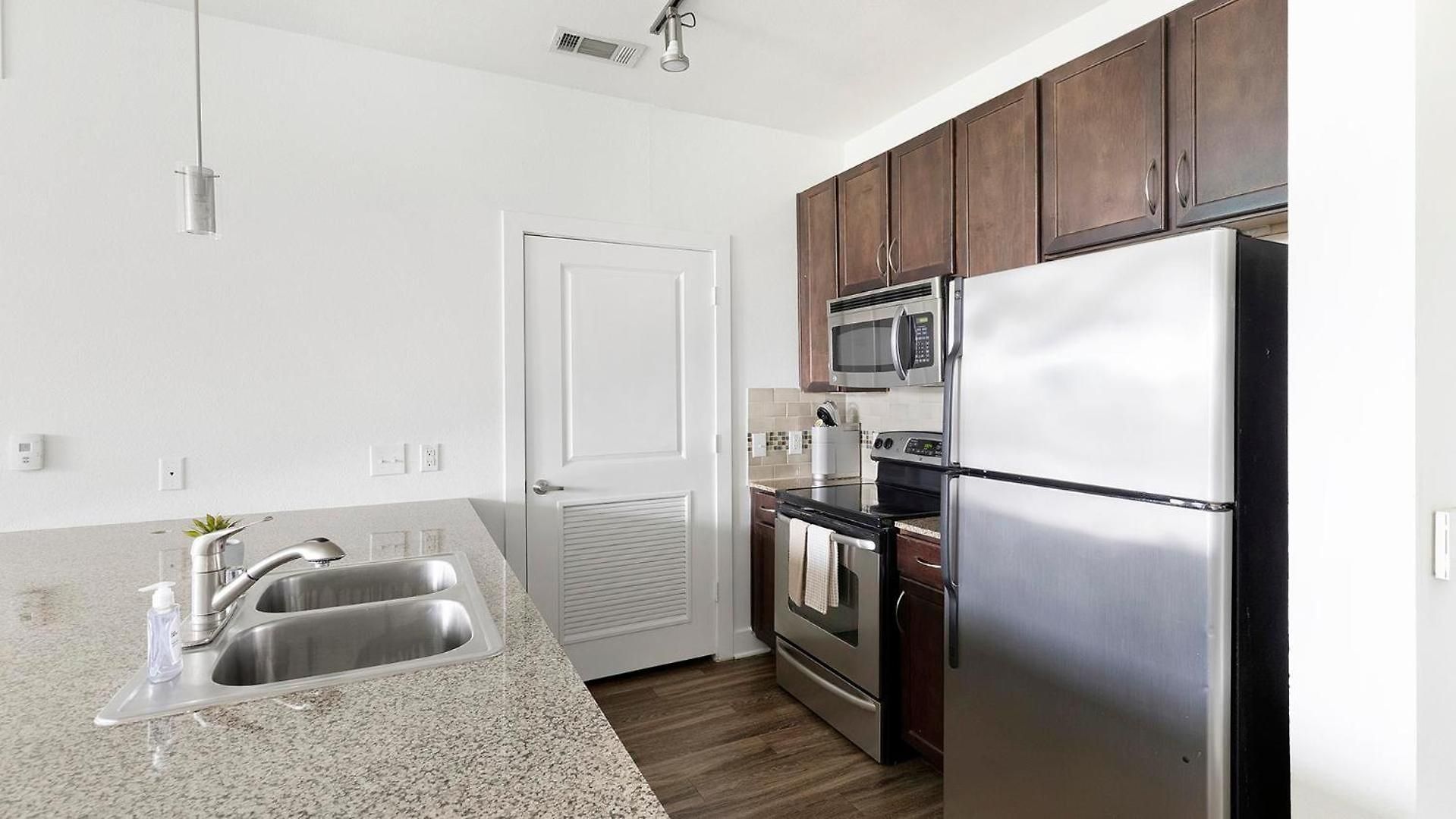 Landing - North Apartment *