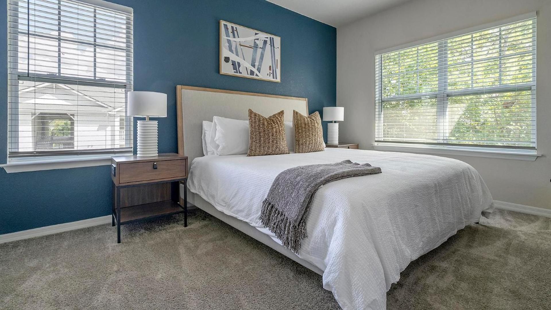 Landing - North Apartment