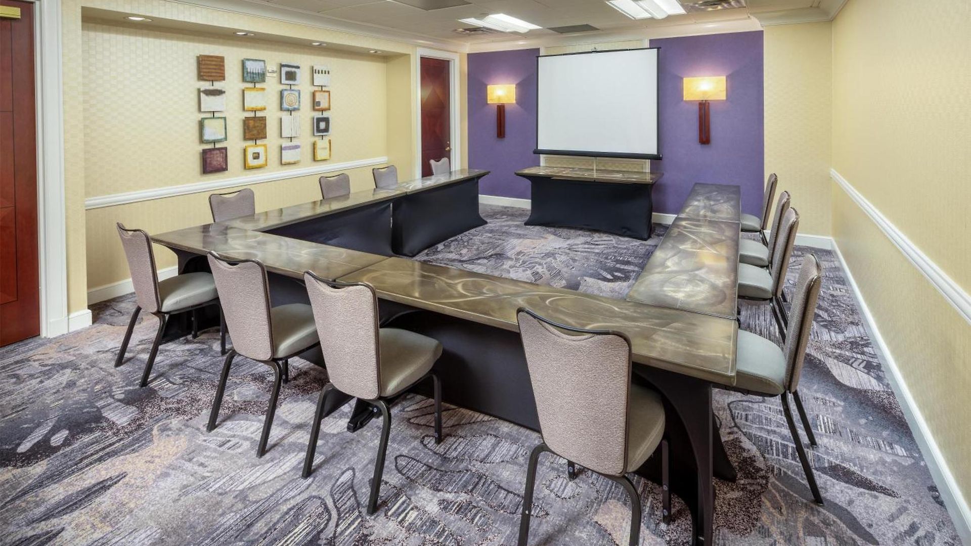 Hilton Uptown Hotel 4*