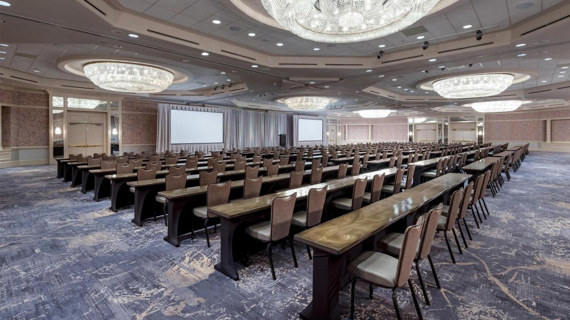 Hilton Uptown Hotel