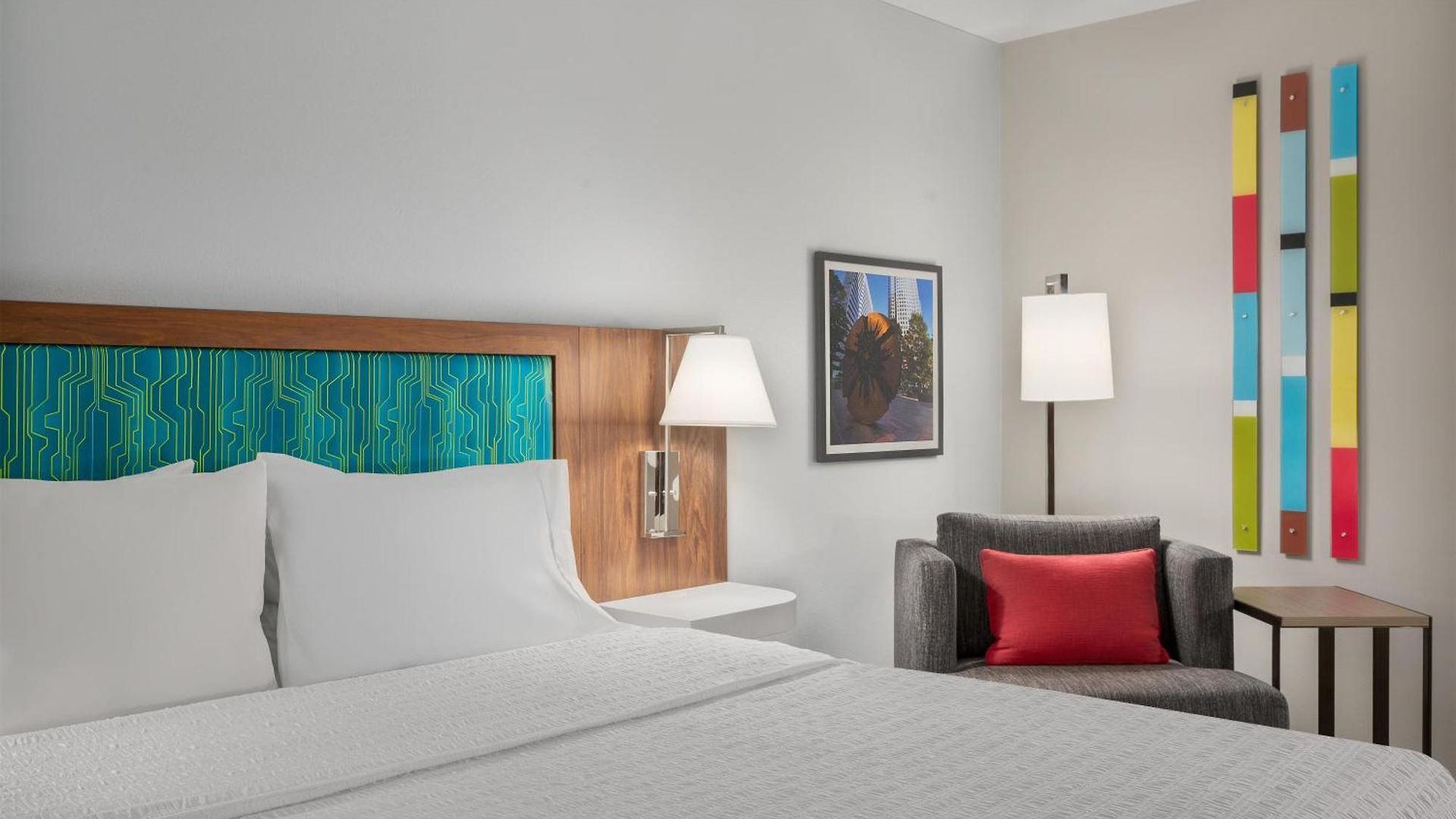 Hampton & Arrowood Rd Hotel 3*