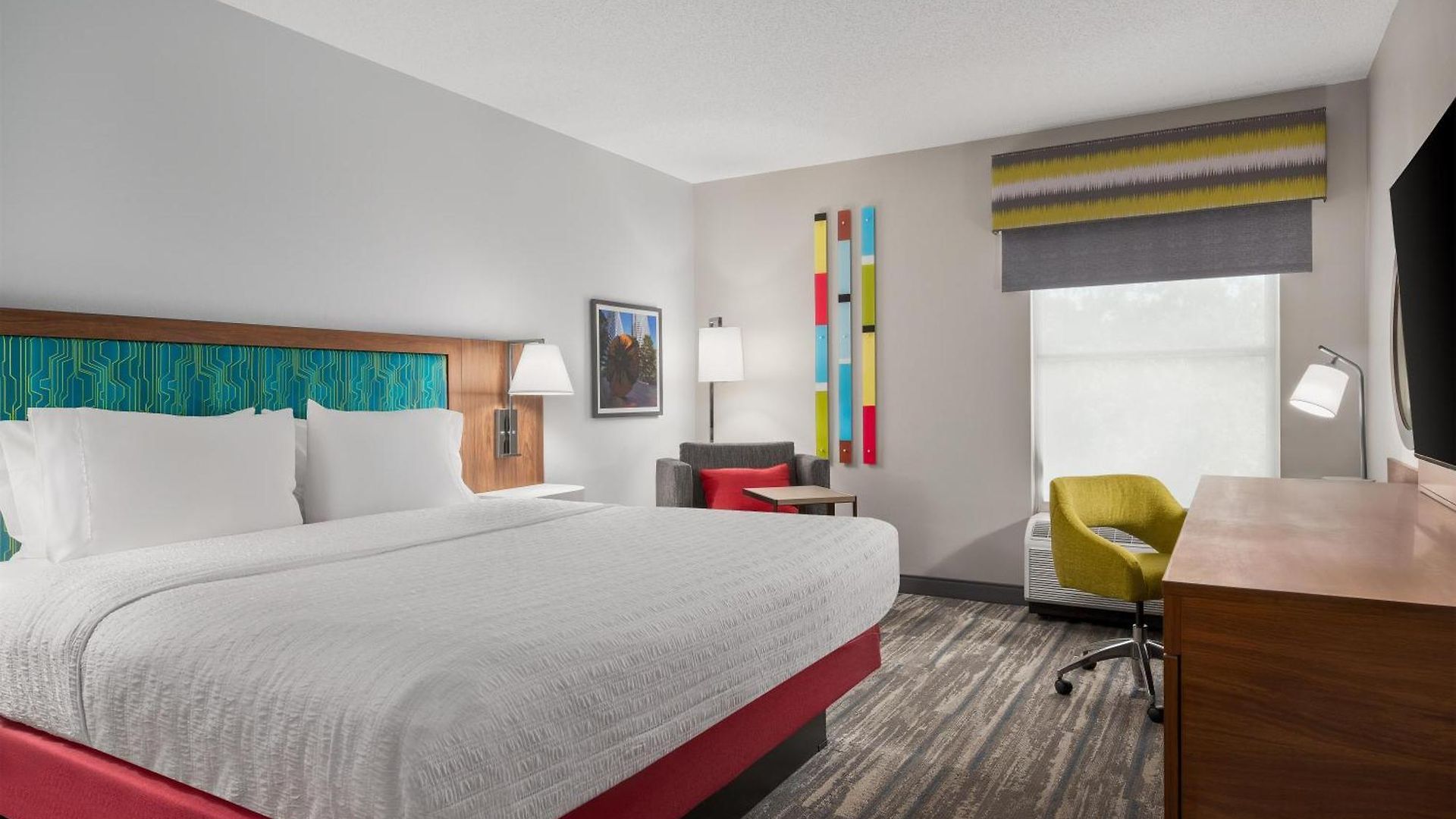 Hotel Hampton & Arrowood Rd 3*