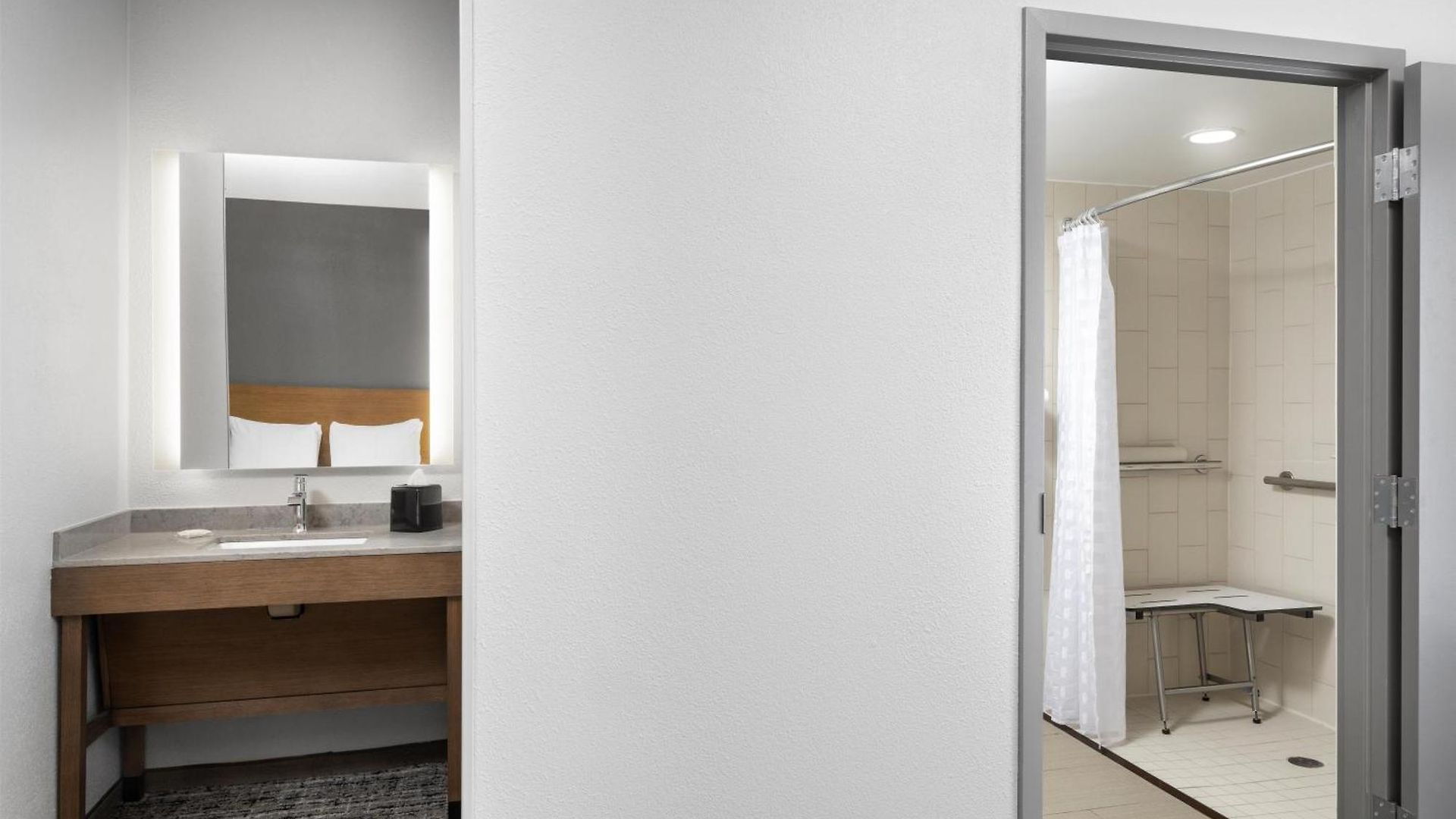 Hyatt Place Airport/lake Pointe Hotel 3*
