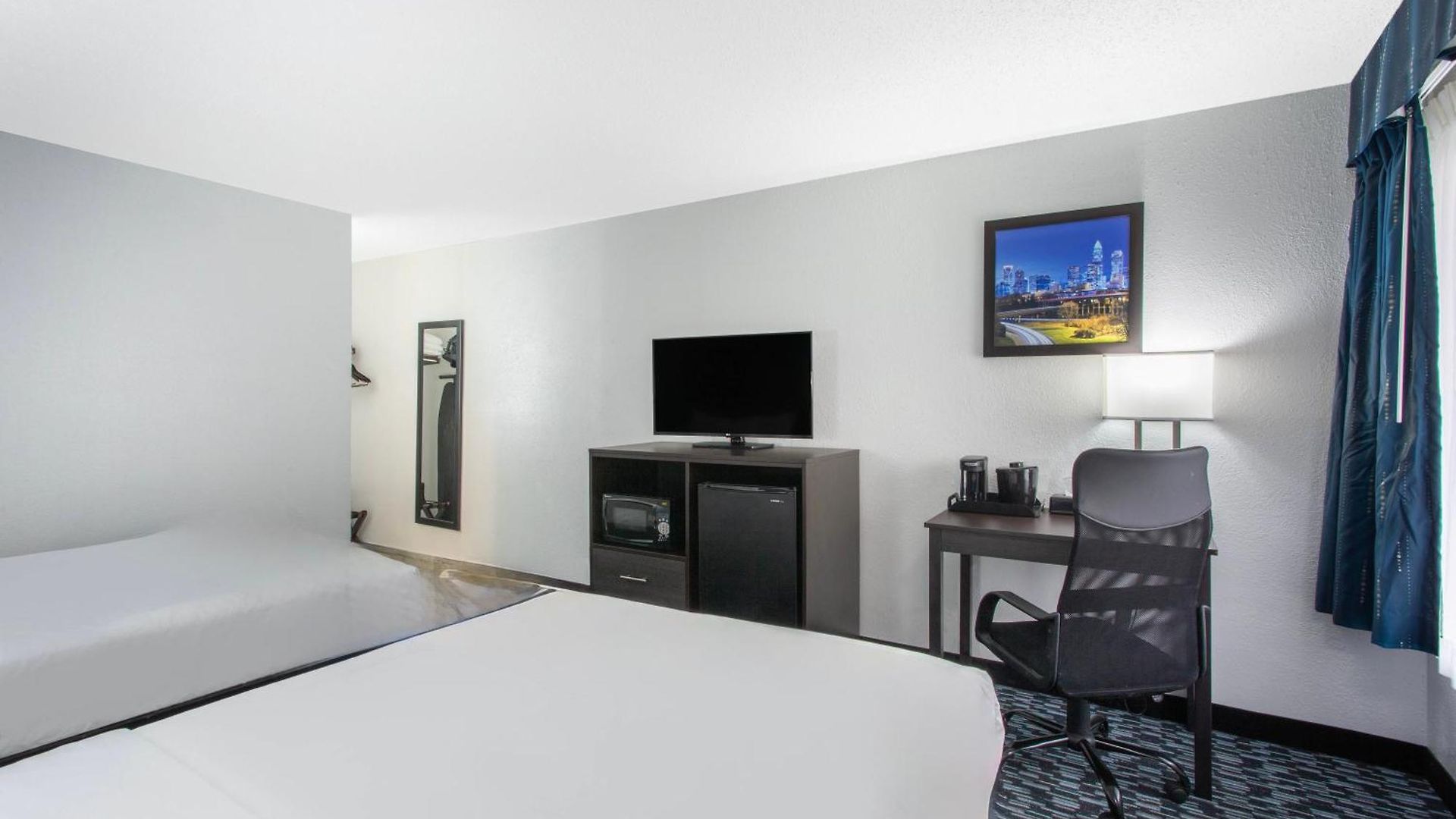 Clarion Pointe Hotel 3*