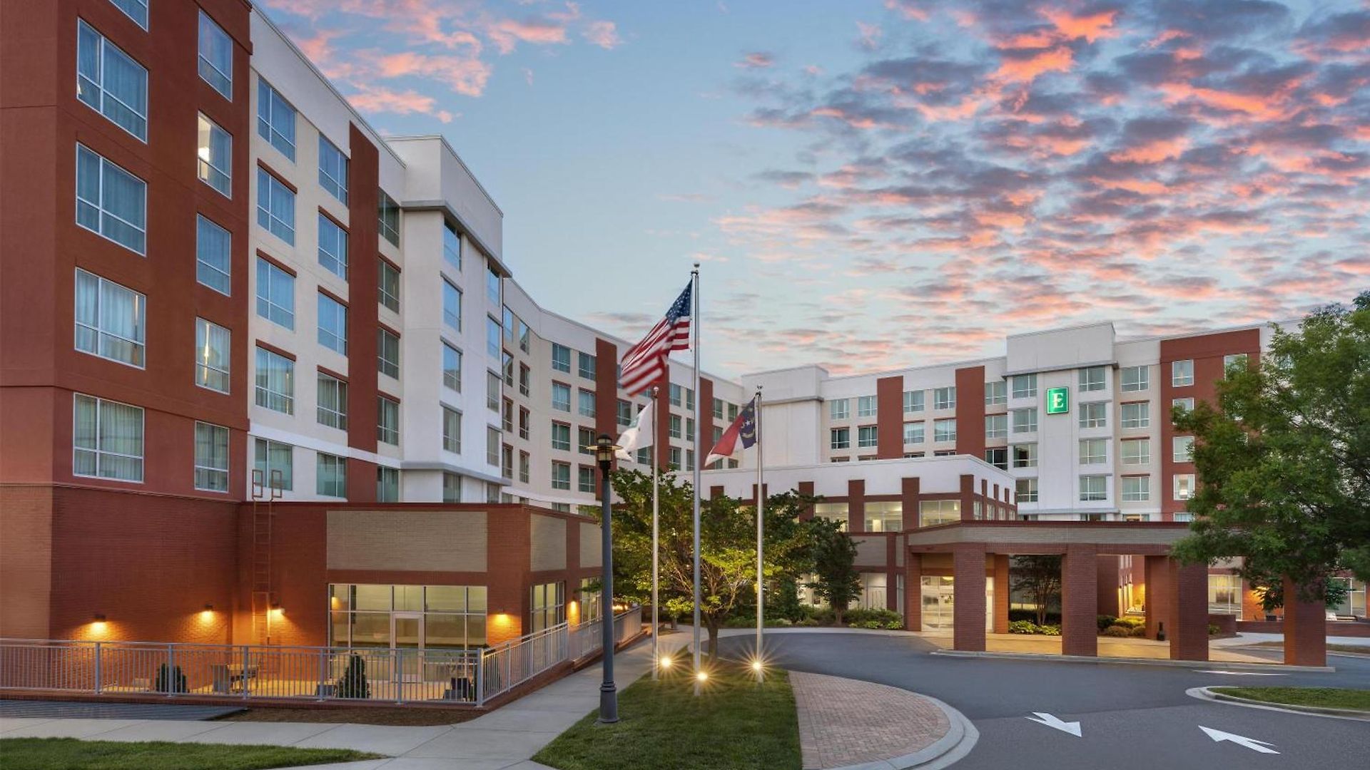 Hotel Embassy Charlotte/ayrsley 4*