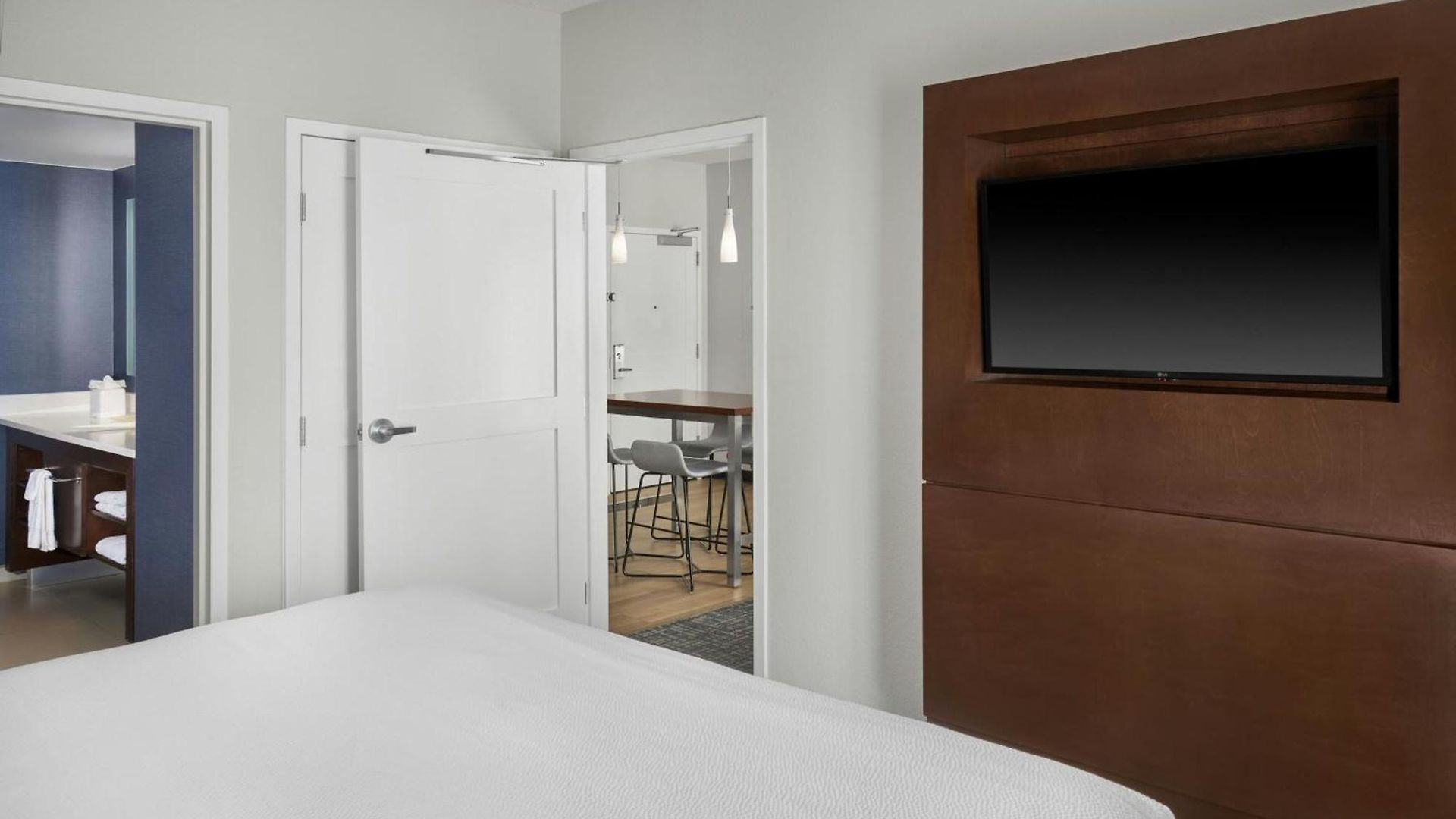 Hotel By Marriott Airport Charlotte