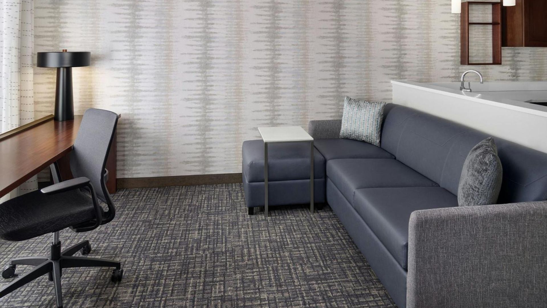 By Marriott Airport Hotel 3*