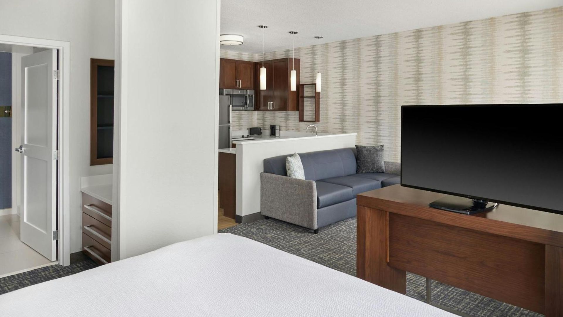 By Marriott Airport 3* Charlotte