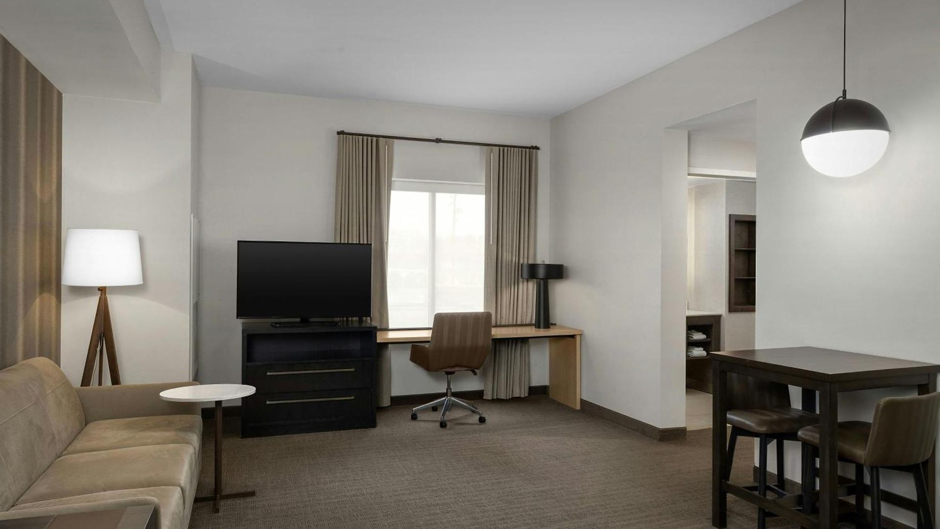 By Marriott Northlake 3*