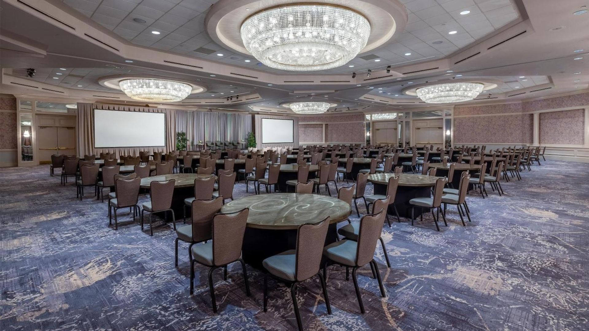 Hilton Uptown Hotel