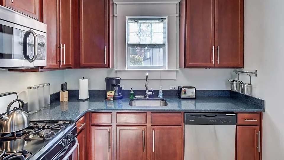 Chic Comfortable 2br With Porch Near Dilworth * Charlotte