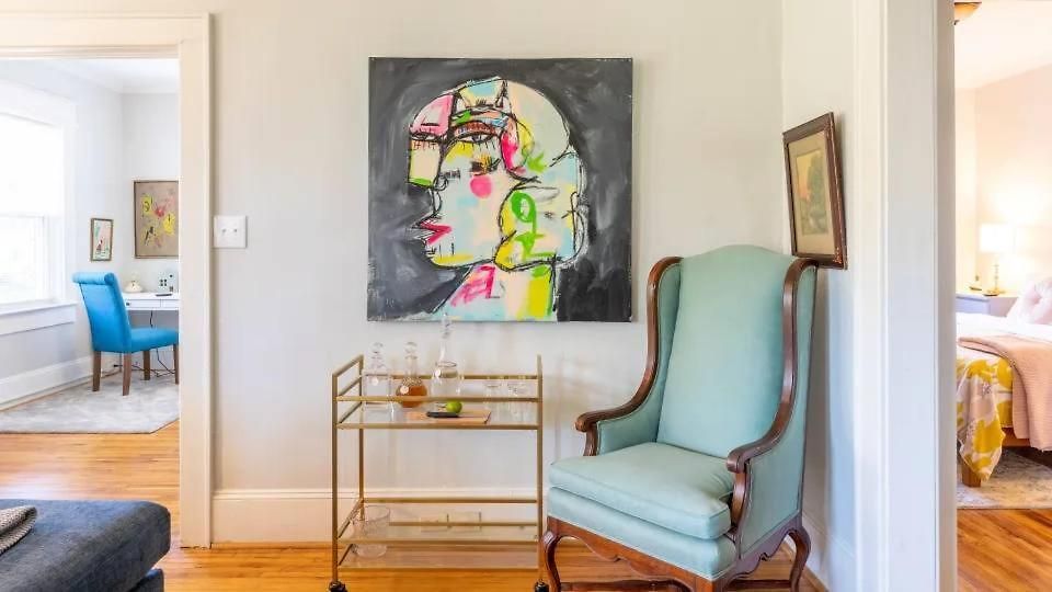 Lovely 2br Near Uptown