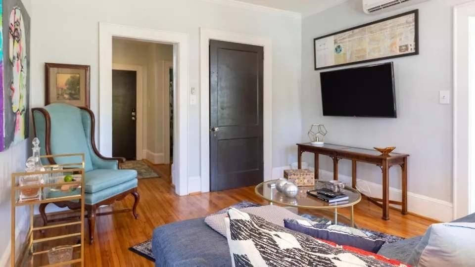 Holiday home Lovely 2br Near Uptown